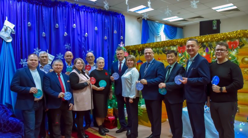 Мечты должны сбываться: В Вагайском округе стартовала акция «Елка желаний»