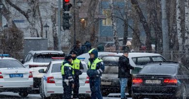 Госавтоинспекция России напомнила о своевременной замене ранее продленных национальных водительских удостоверений.