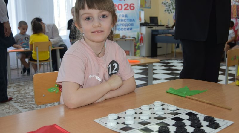 «Чудо-шашка» среди юных игроков