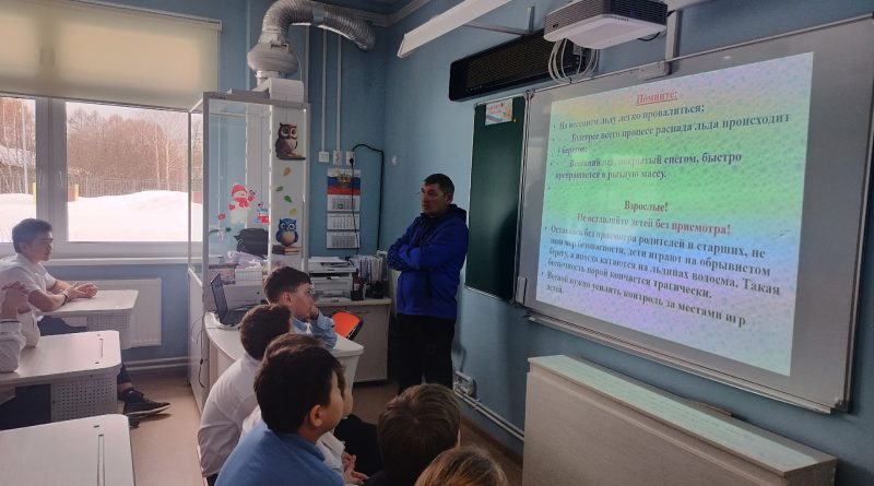 Курьинские школьники повторили правила безопасности весной!