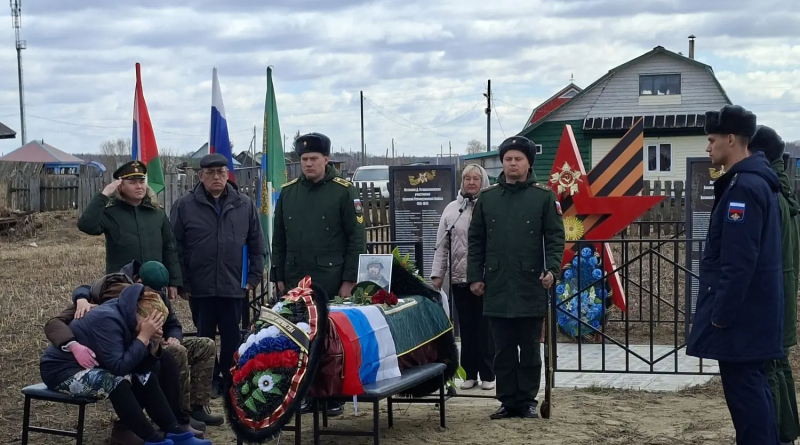 В Вагайском округе простились с ефрейтором Ахметчановым Рашитом Камильевичем