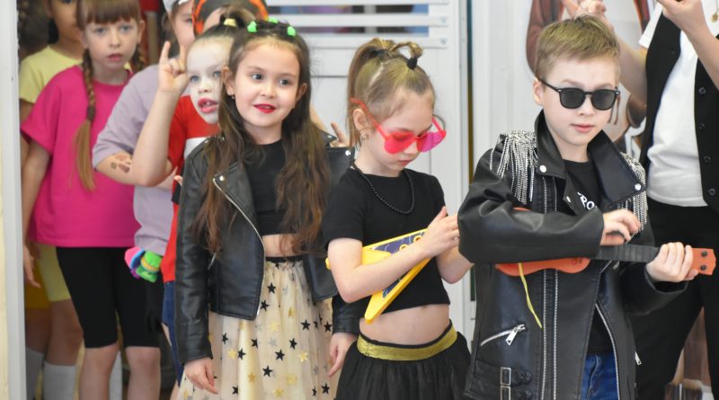 Под зажигательные ритмы рок-н-ролла