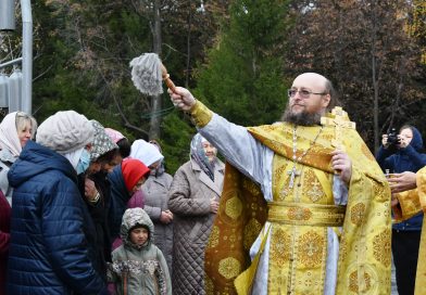 9 октября прихожане и гости храма апостола Иоанна Богослова с. Вагай отметили престольный праздник и 245-летие храма.