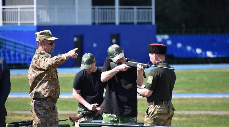 На базе Вагайского центра спорта и творчества состоялся муниципальный этап Всероссийской военно-патриотической игры «Зарница 2.0» Движения Первых.