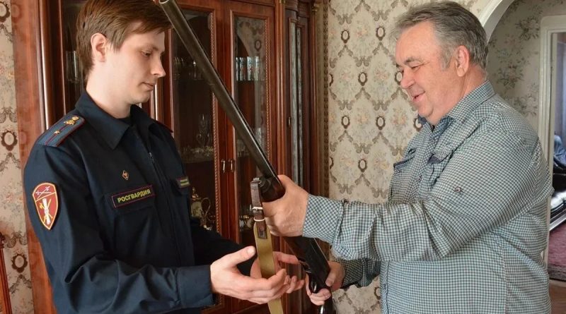 Передать личное оружие на СВО могут жители Тюменской области