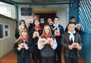 Пятиклассники Шестовской школы подготовили открытки ко Дню пожилого человека